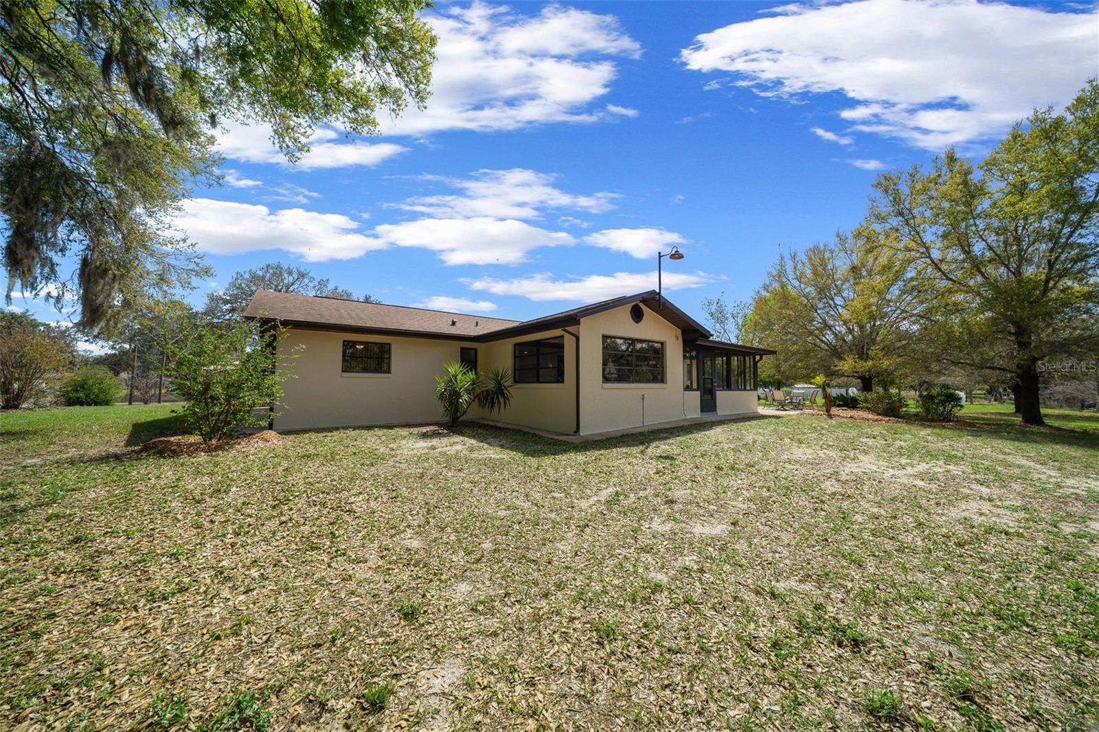 Image 26 of 76 For 9923 Saint Regis Court