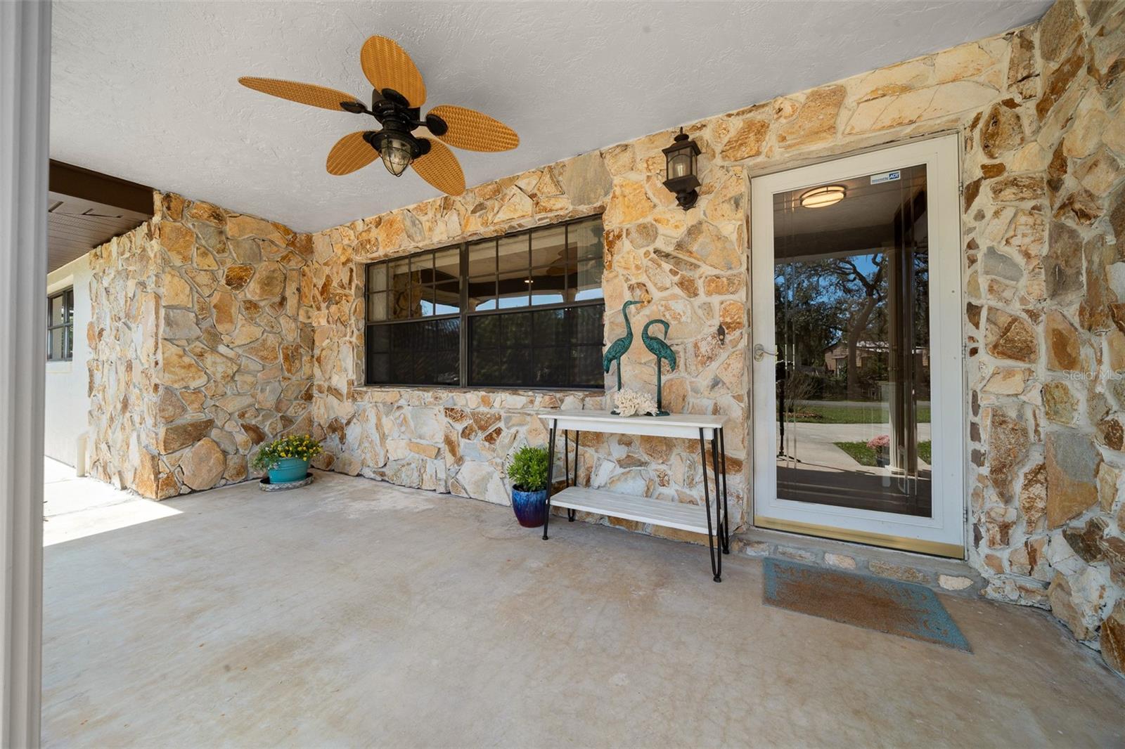 Image 39 of 76 For 9923 Saint Regis Court