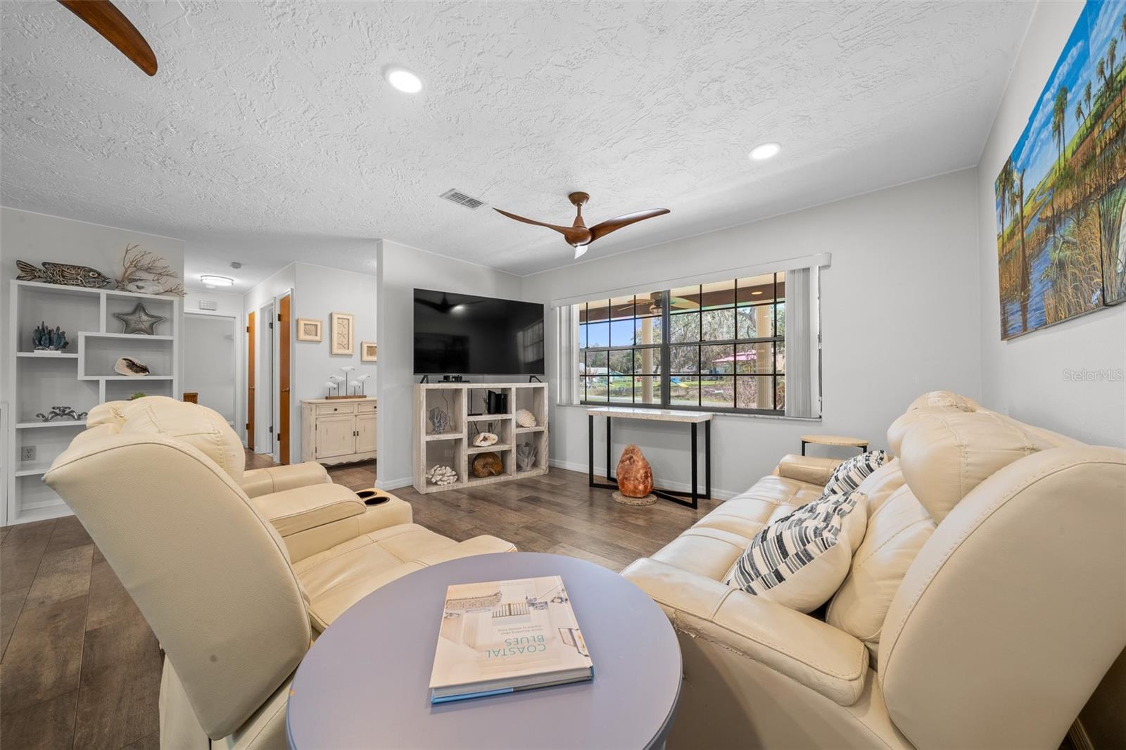 Image 42 of 76 For 9923 Saint Regis Court