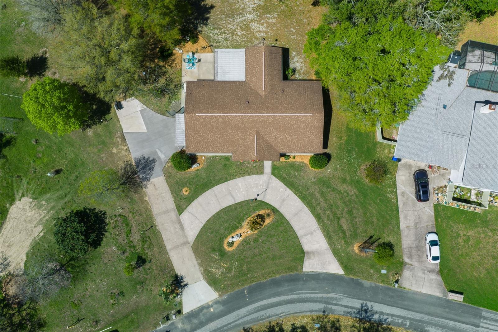 Image 7 of 76 For 9923 Saint Regis Court