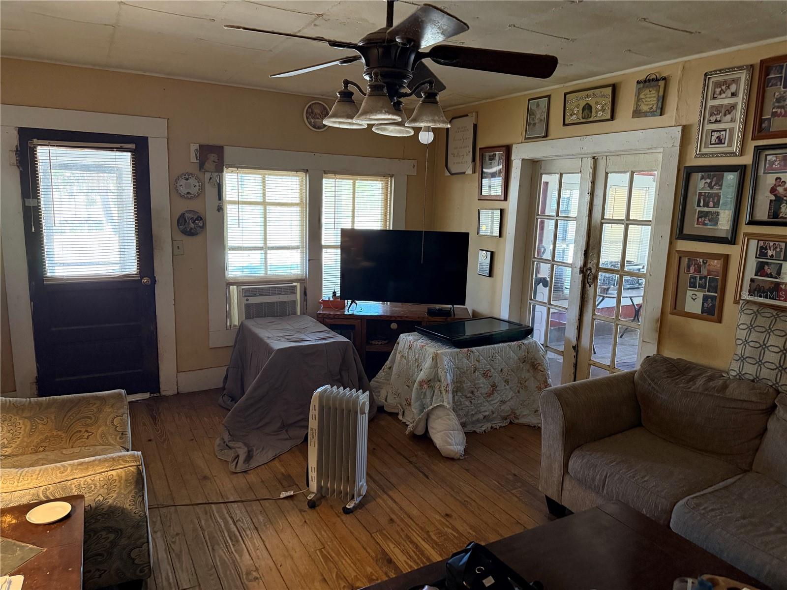 Image 4 of 13 For 337 Jeb Terrace