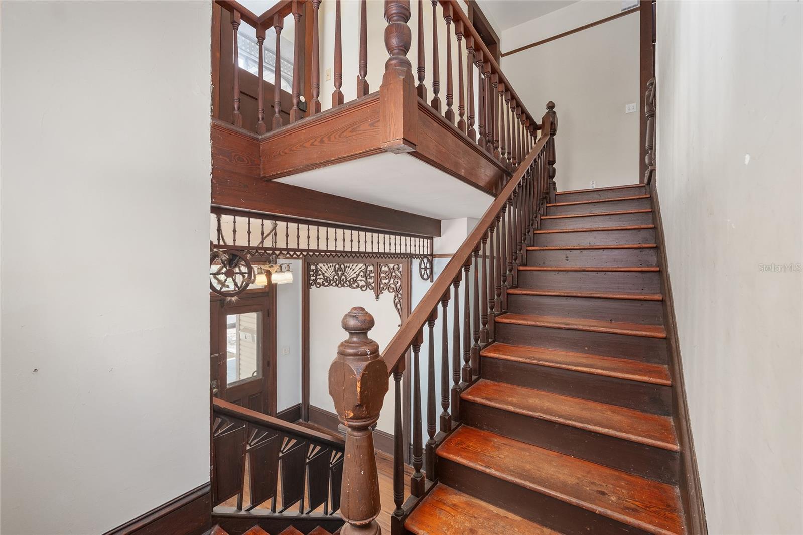 Image 19 of 88 For 306 3rd Street