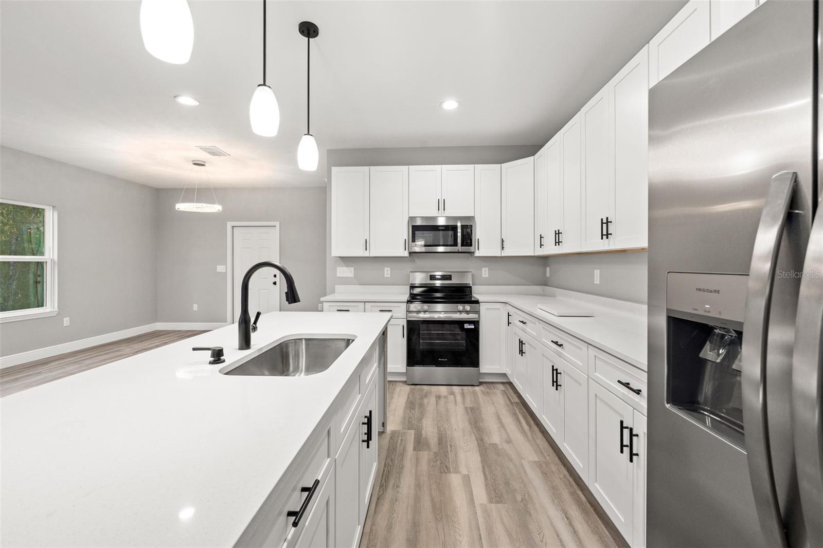 Image 6 of 30 For 761 151st Terrace