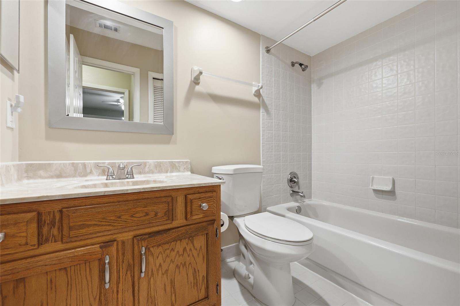 Image 18 of 24 For 3944 27th Lane