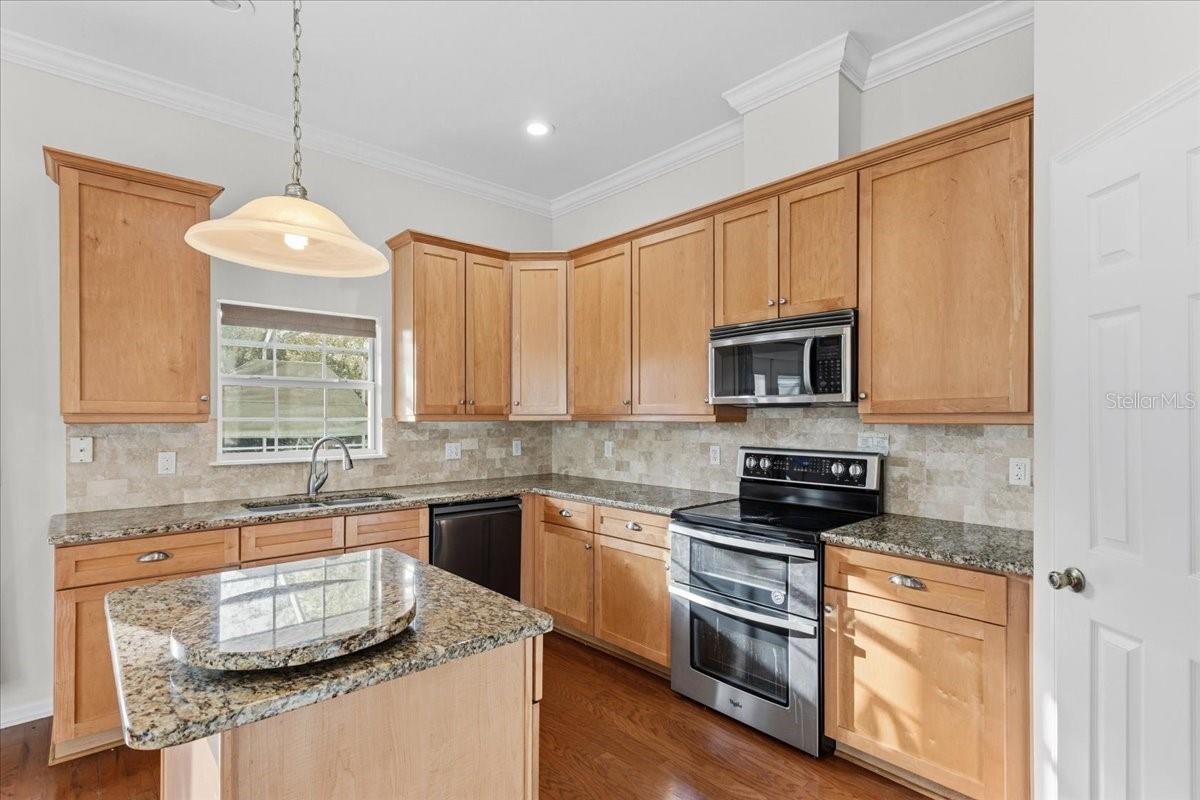 Image 11 of 42 For 7807 84th Way