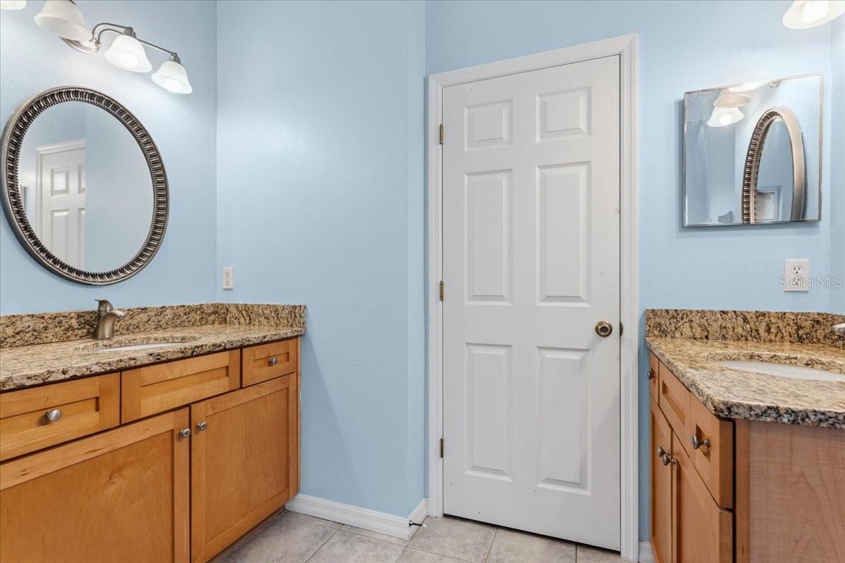 Image 17 of 42 For 7807 84th Way