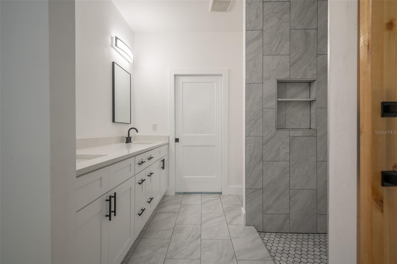 Image 11 of 22 For 12890 107th Avenue