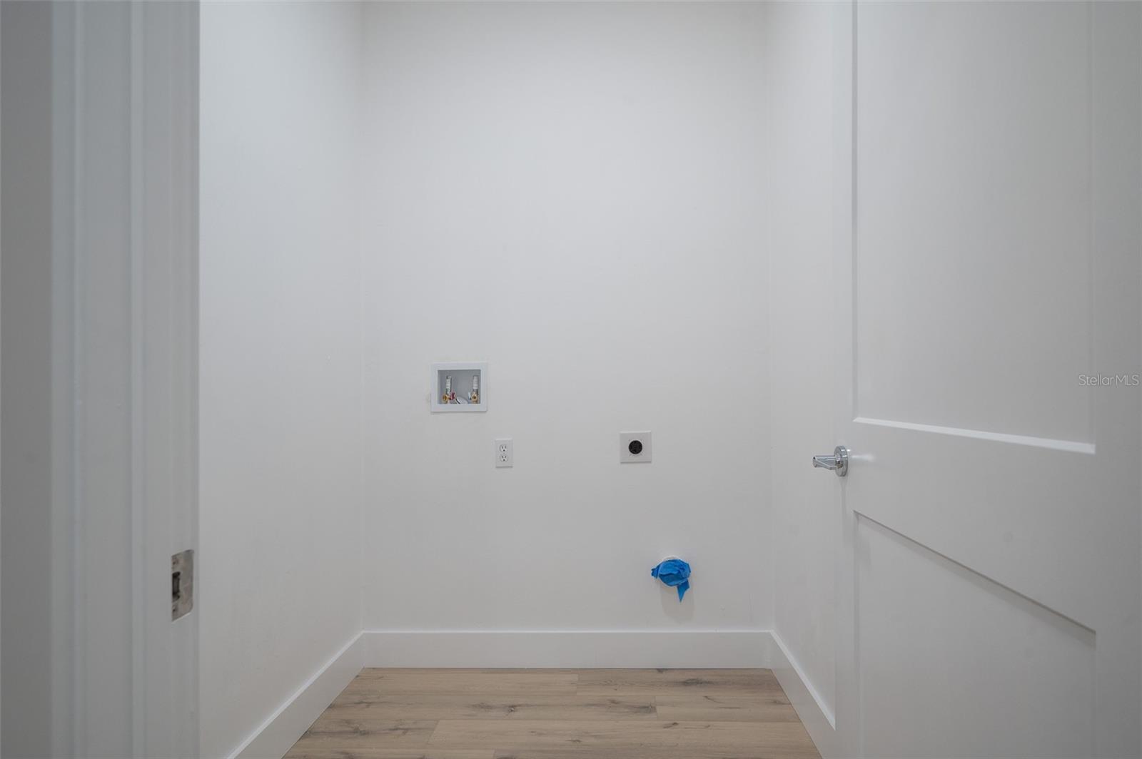 Image 19 of 22 For 12890 107th Avenue