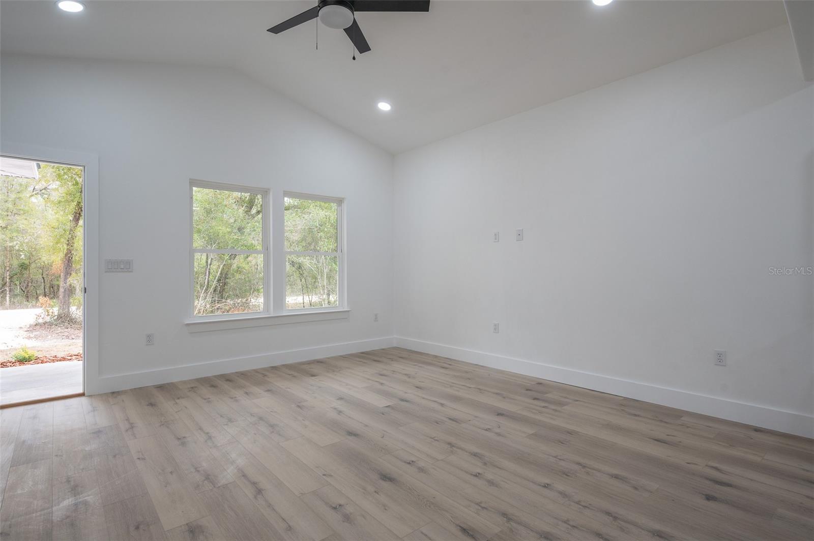 Image 6 of 22 For 12890 107th Avenue