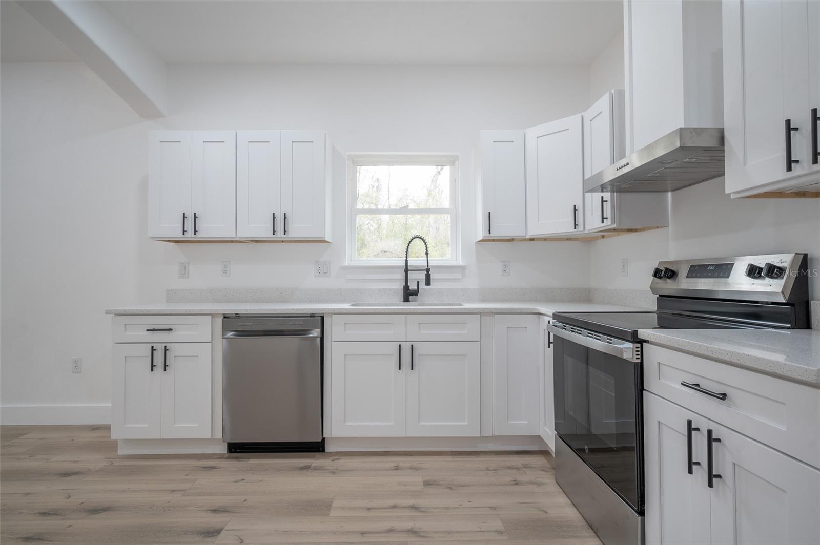 Image 7 of 22 For 12890 107th Avenue