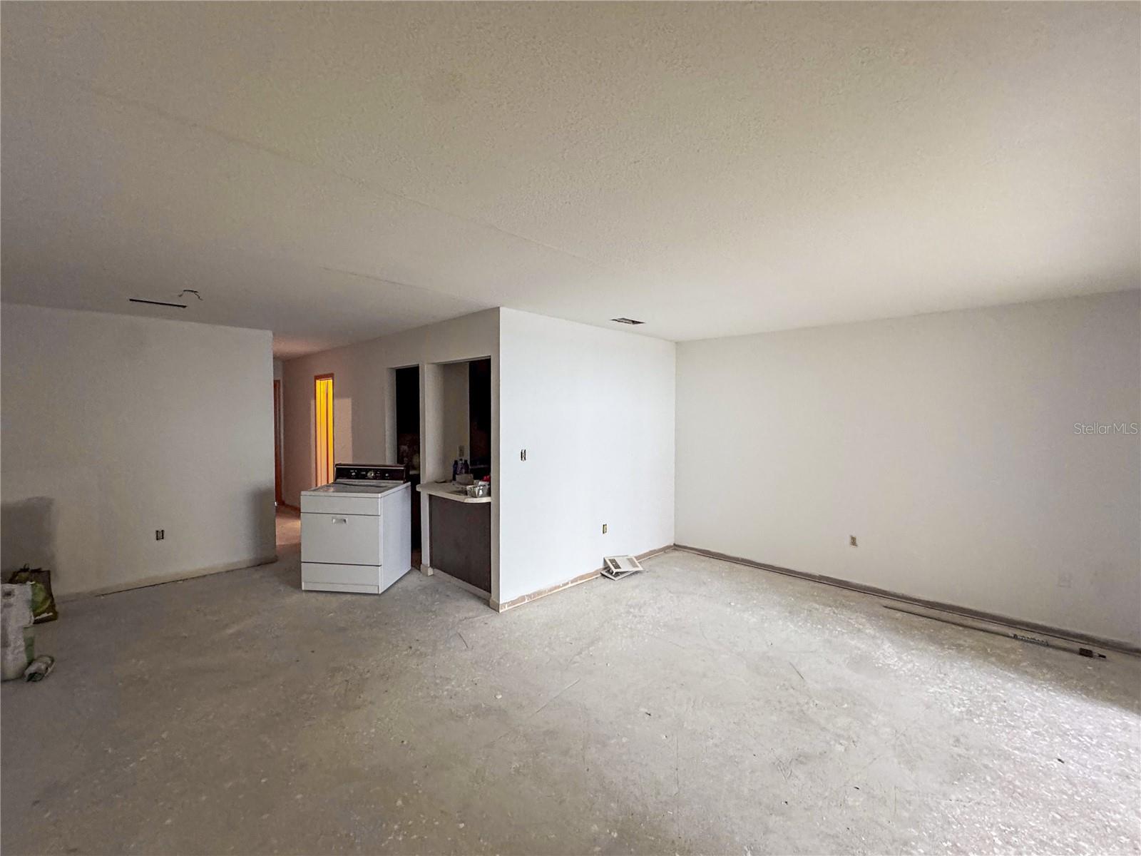 Image 5 of 19 For 2640 14th Drive 328