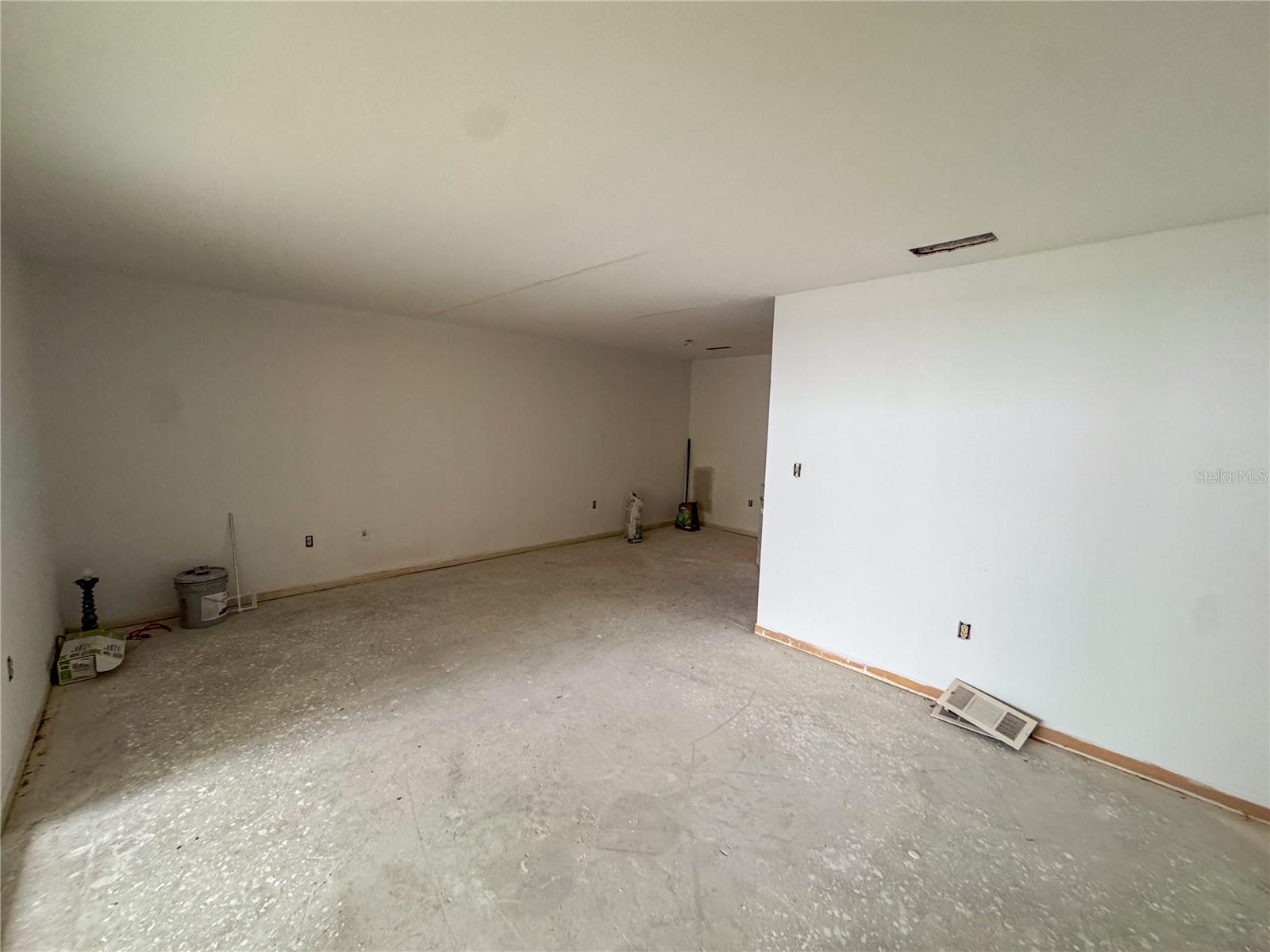 Image 6 of 19 For 2640 14th Drive 328