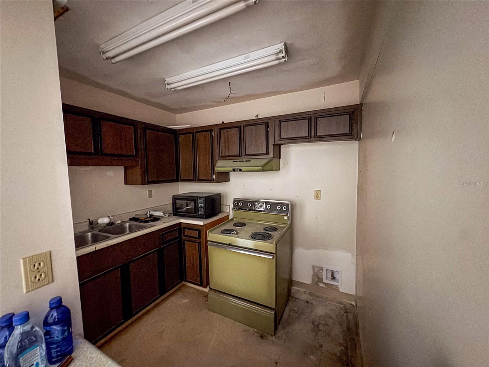 Image 7 of 19 For 2640 14th Drive 328