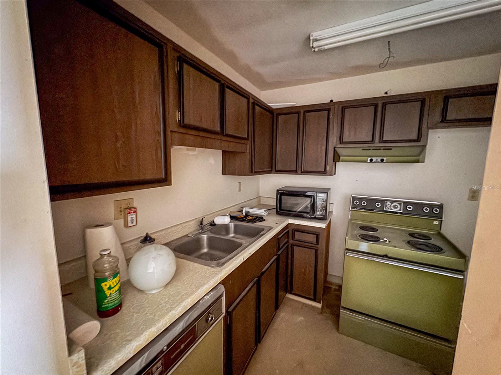 Image 8 of 19 For 2640 14th Drive 328