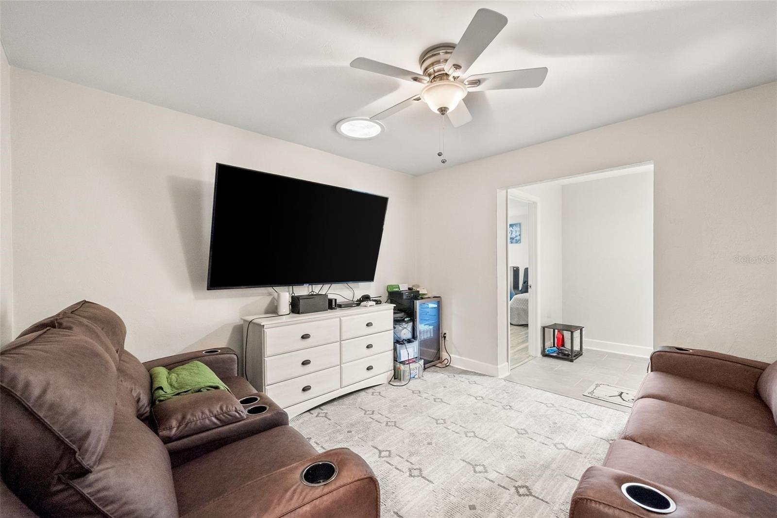 Image 11 of 34 For 945 82nd Terrace