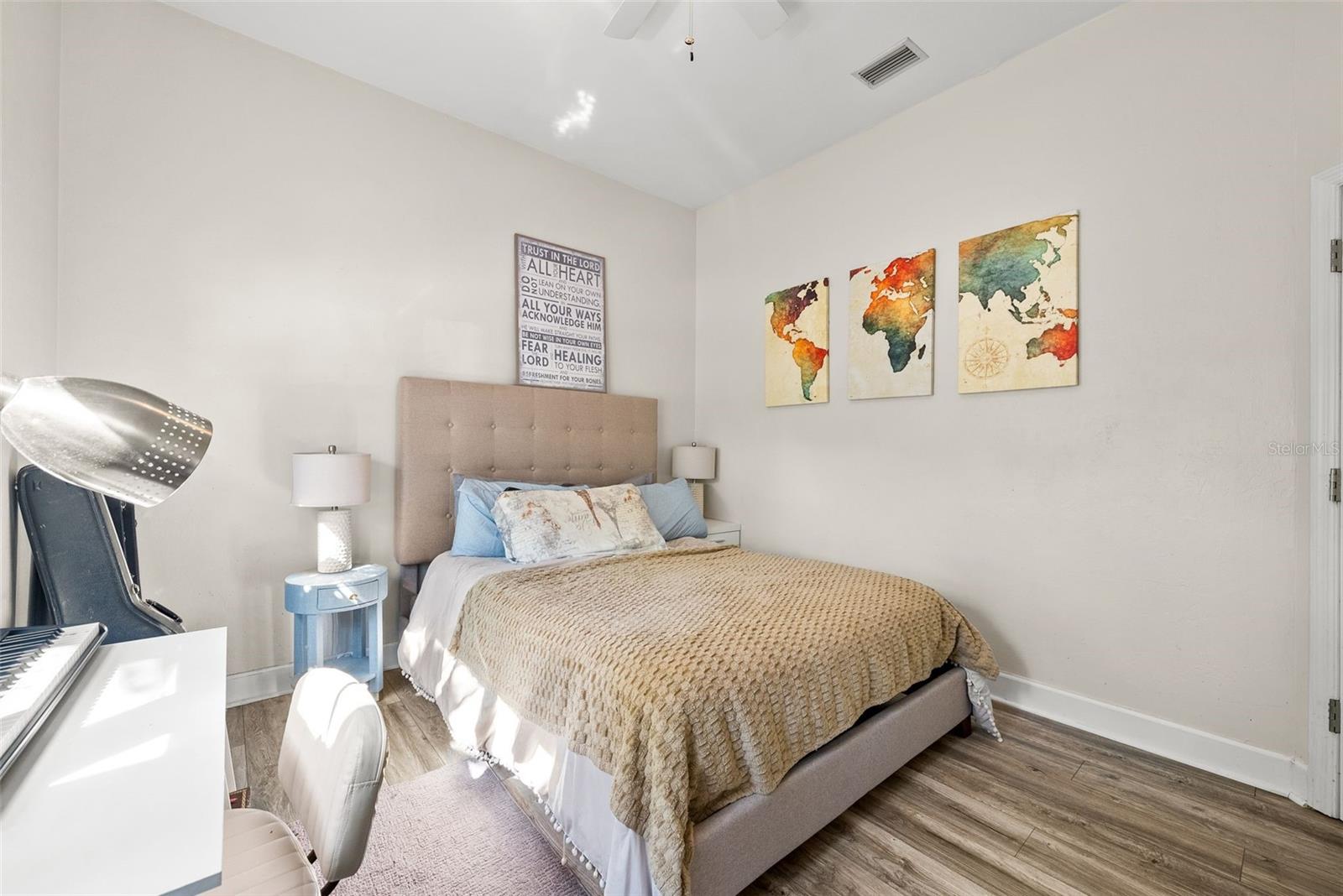 Image 19 of 34 For 945 82nd Terrace