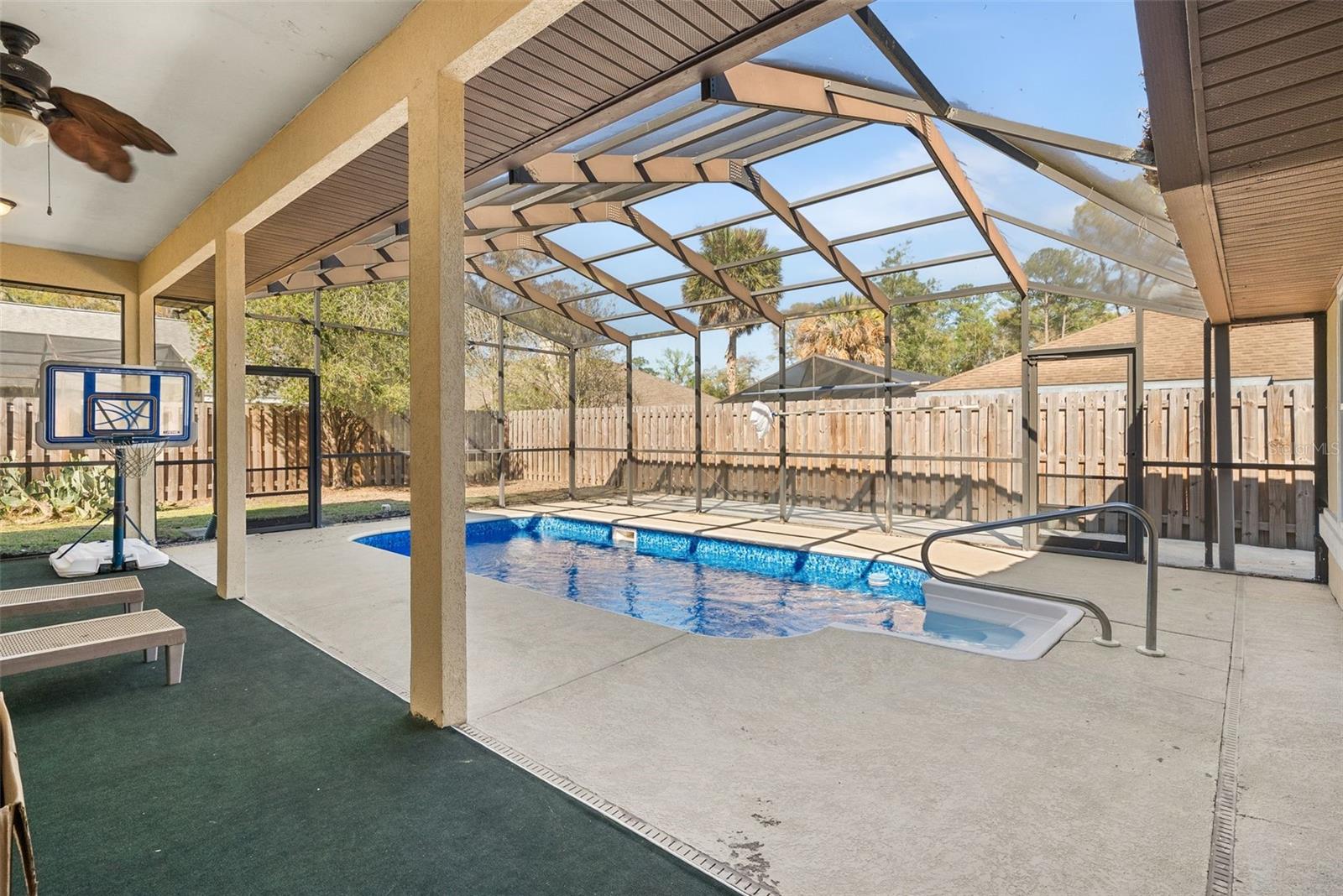 Image 27 of 34 For 945 82nd Terrace