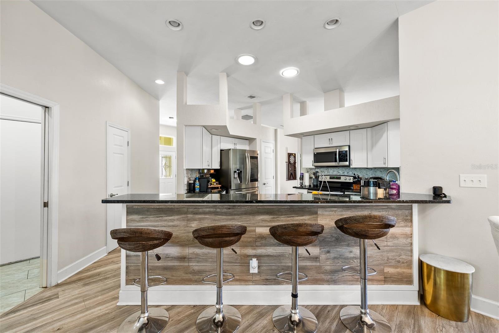 Image 7 of 34 For 945 82nd Terrace