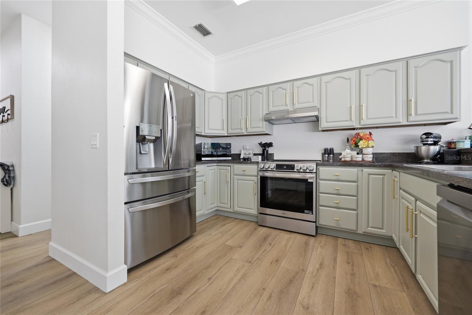 Image 19 of 73 For 10007 24th Place