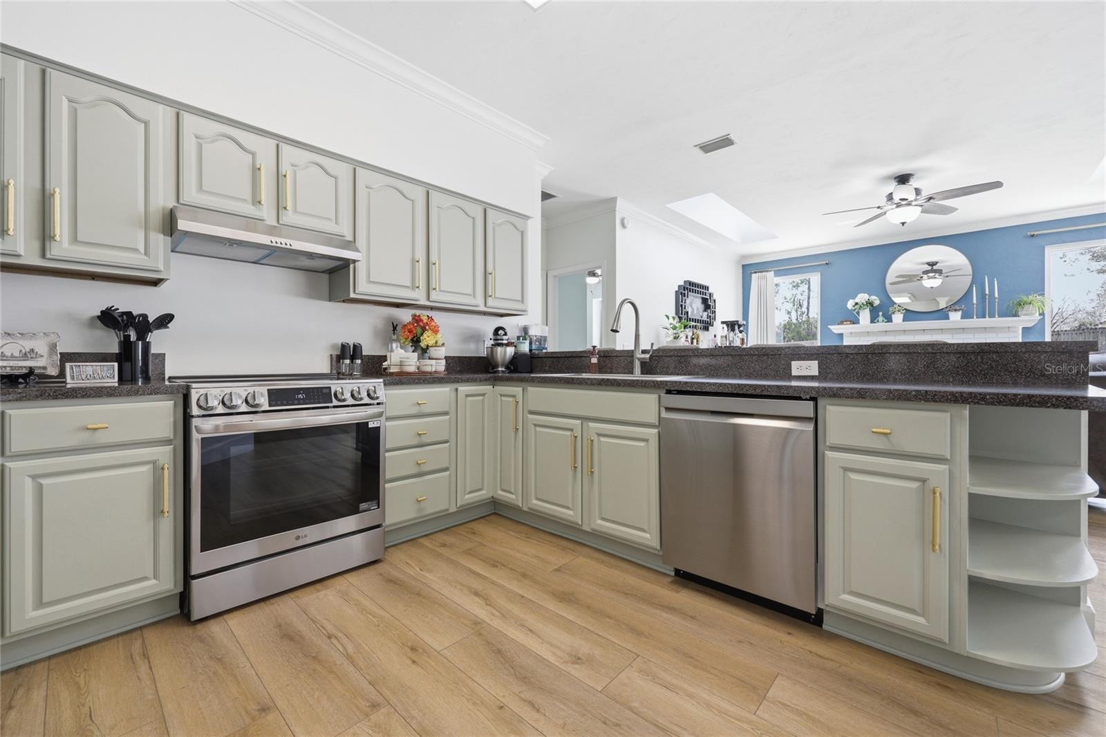 Image 22 of 73 For 10007 24th Place