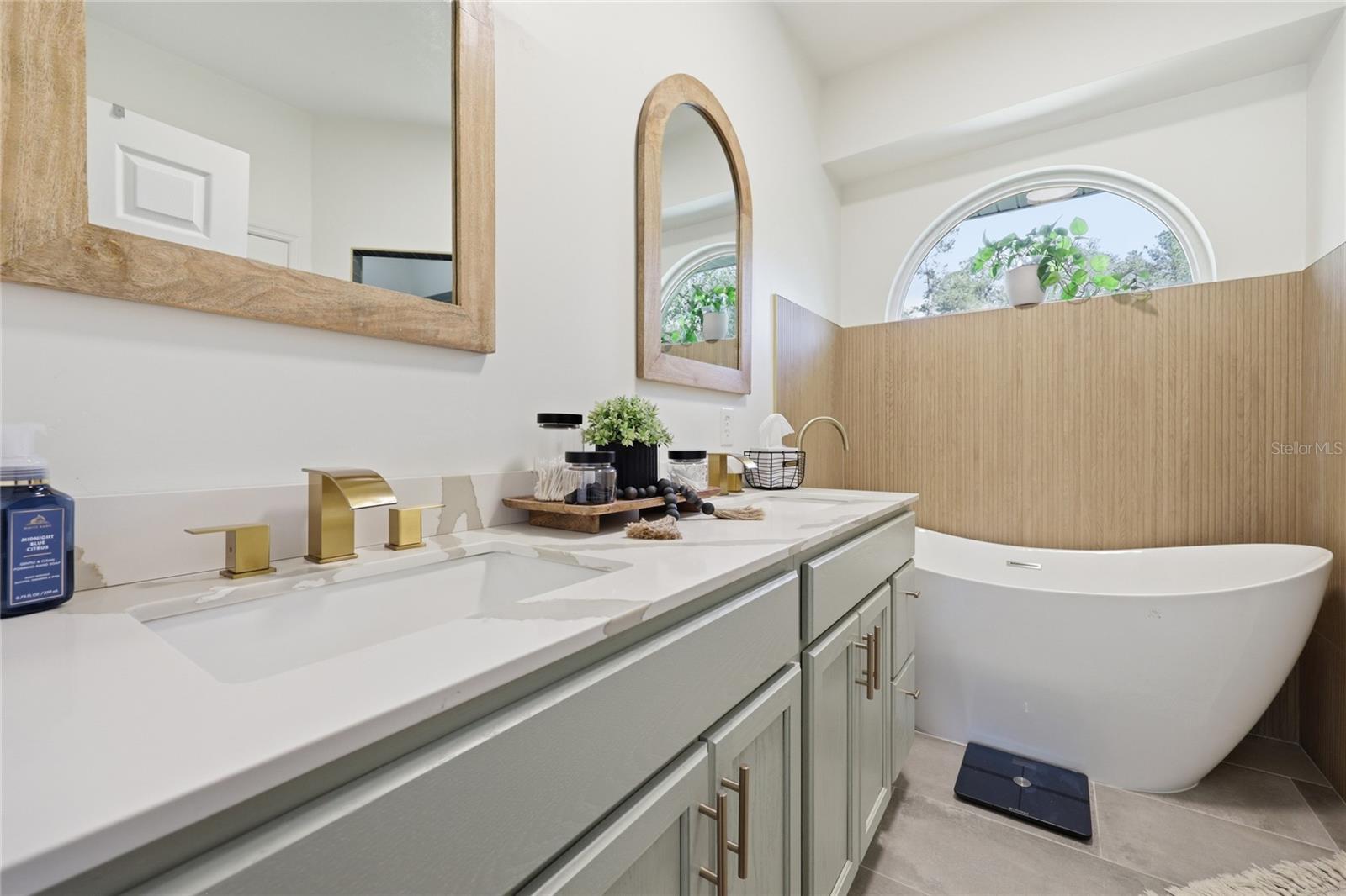 Image 30 of 73 For 10007 24th Place