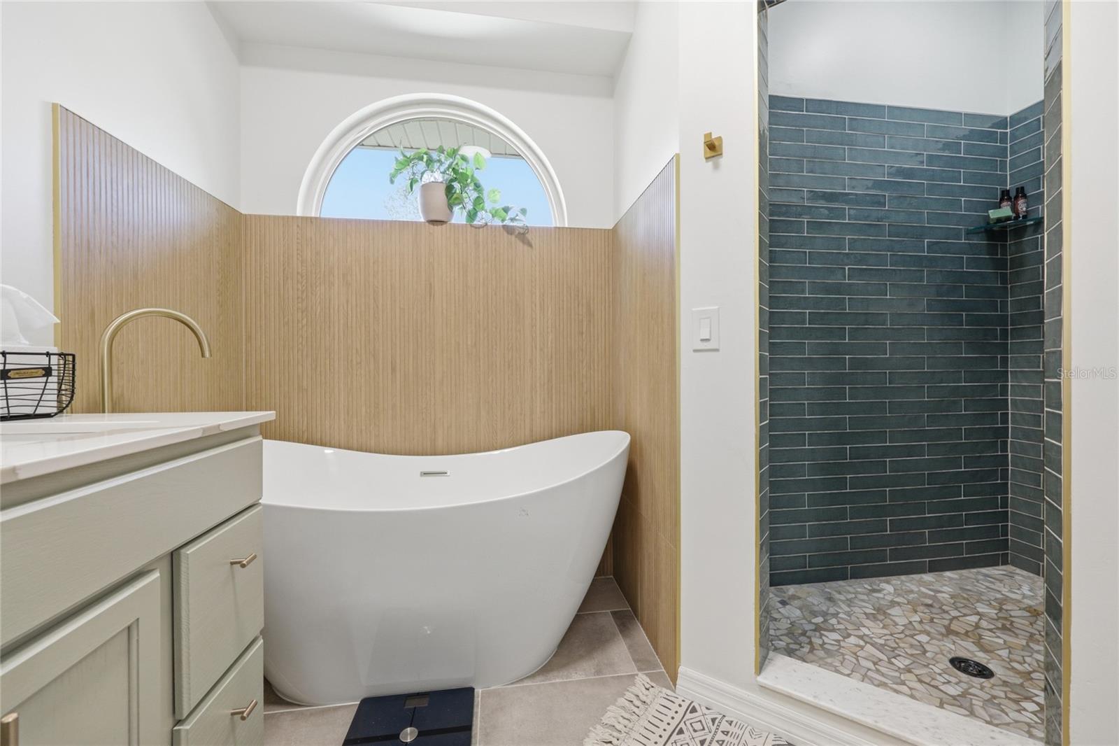 Image 31 of 73 For 10007 24th Place