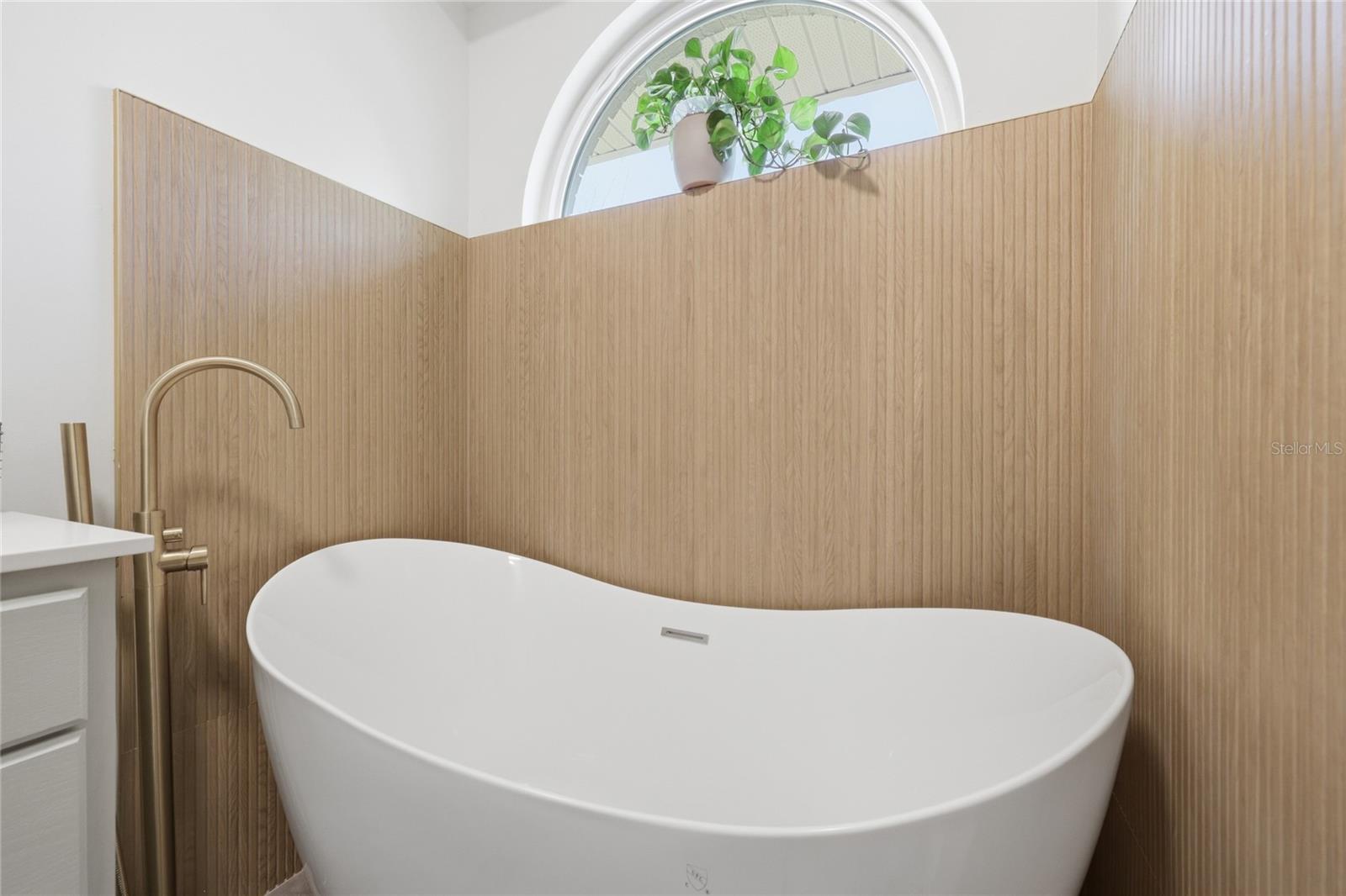 Image 33 of 73 For 10007 24th Place