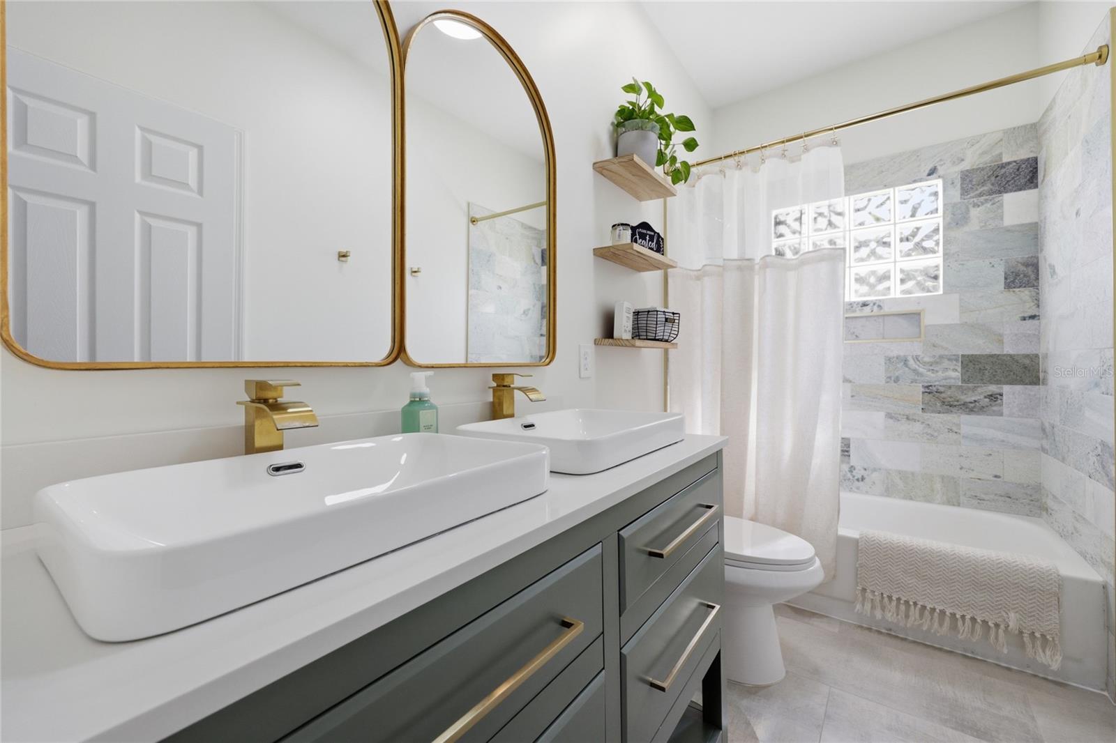 Image 38 of 73 For 10007 24th Place