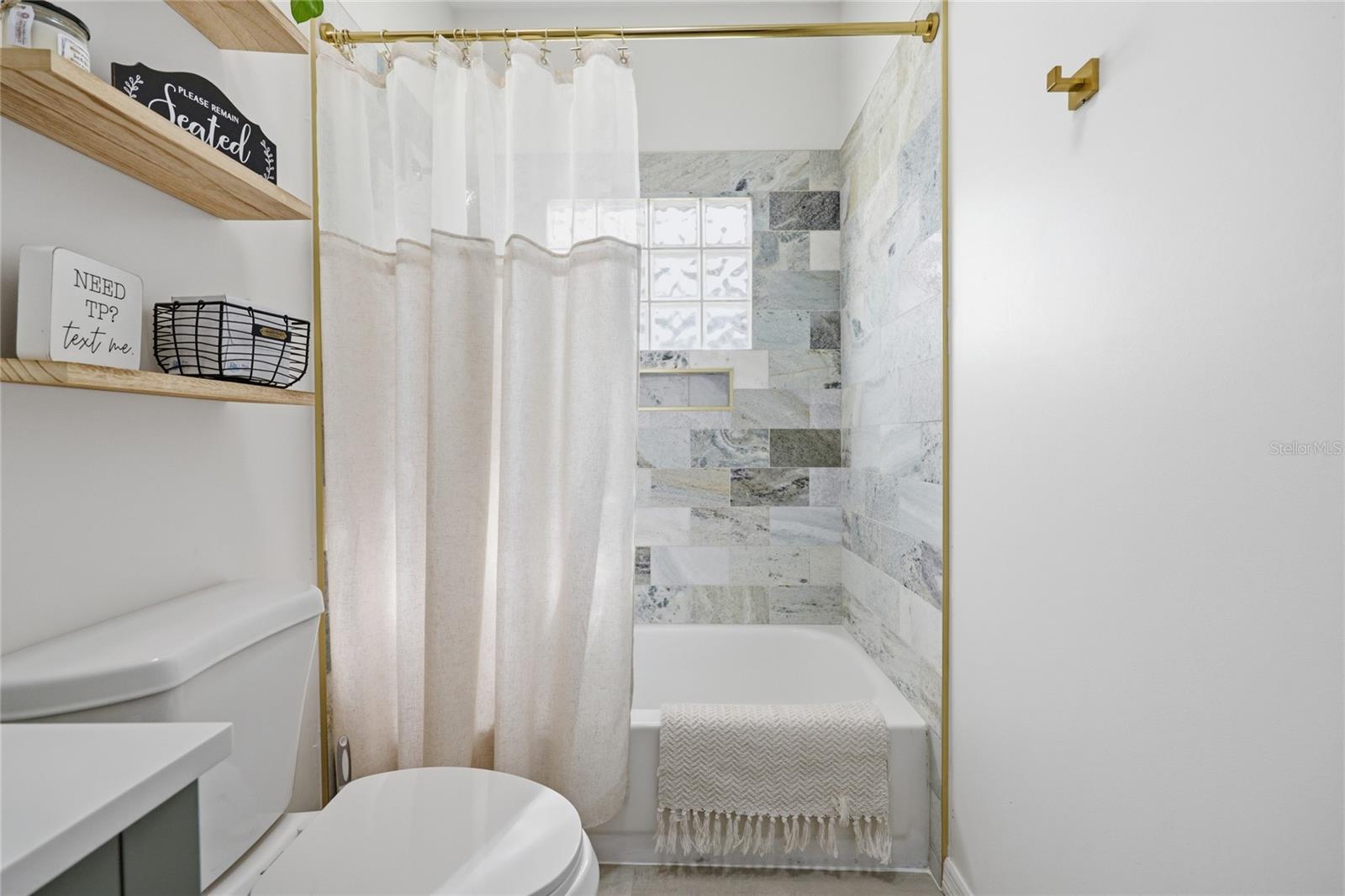 Image 39 of 73 For 10007 24th Place