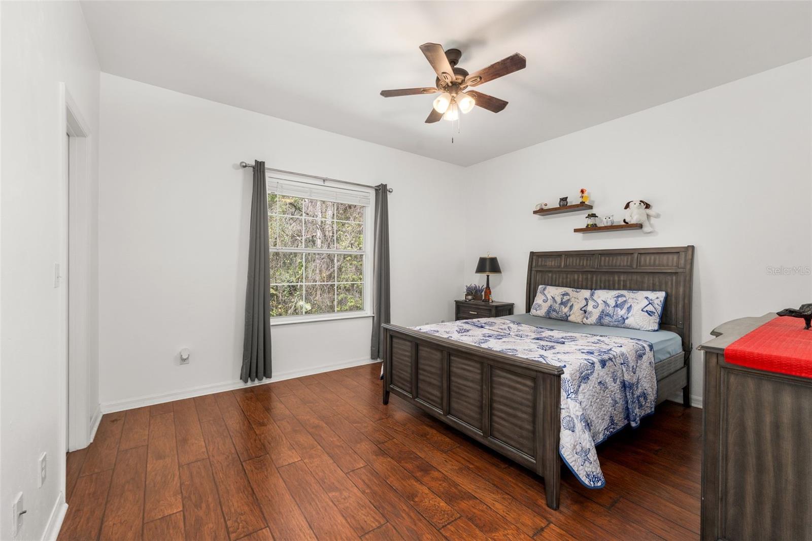 Image 14 of 29 For 416 50th Boulevard 39