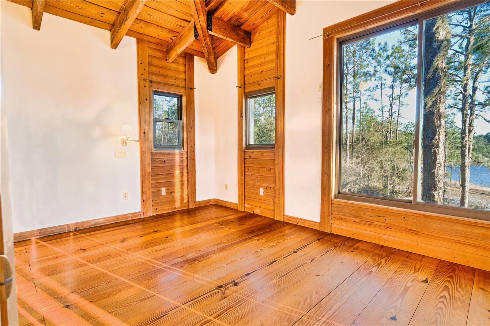 Image 29 of 50 For 123 Mason Lake Trail