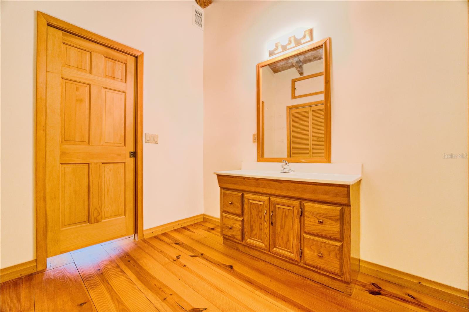 Image 30 of 50 For 123 Mason Lake Trail