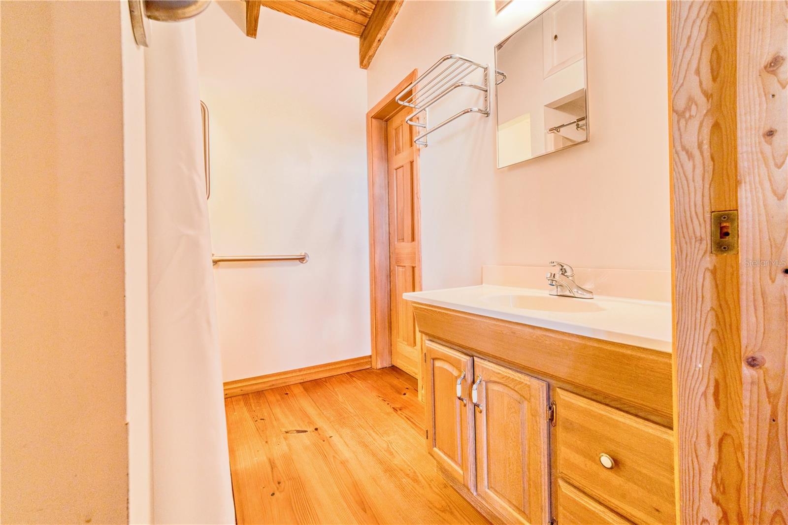 Image 31 of 50 For 123 Mason Lake Trail