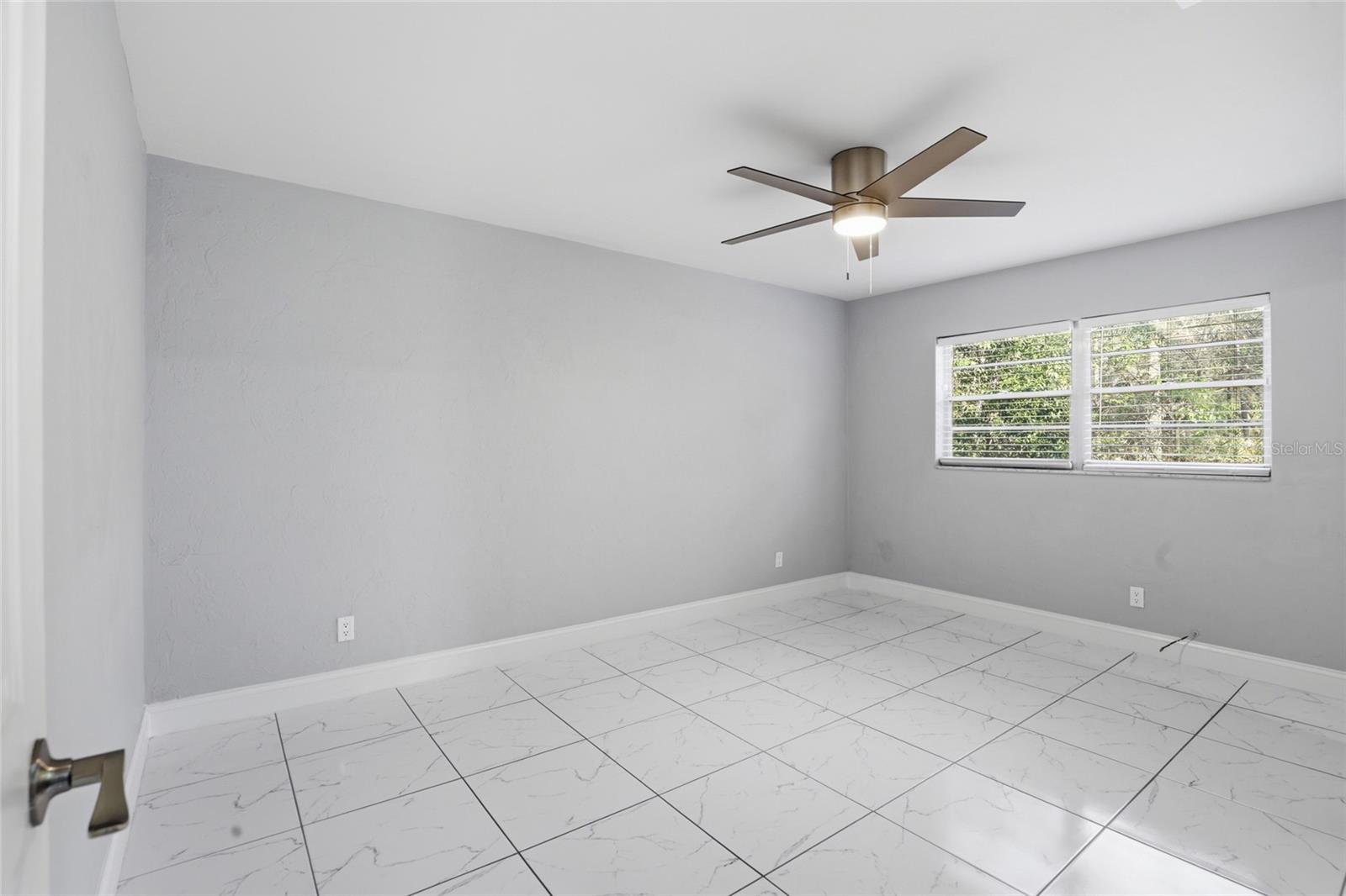 Image 15 of 29 For 11908 164th Terrace