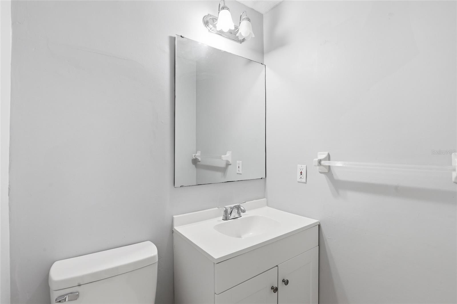 Image 18 of 29 For 11908 164th Terrace