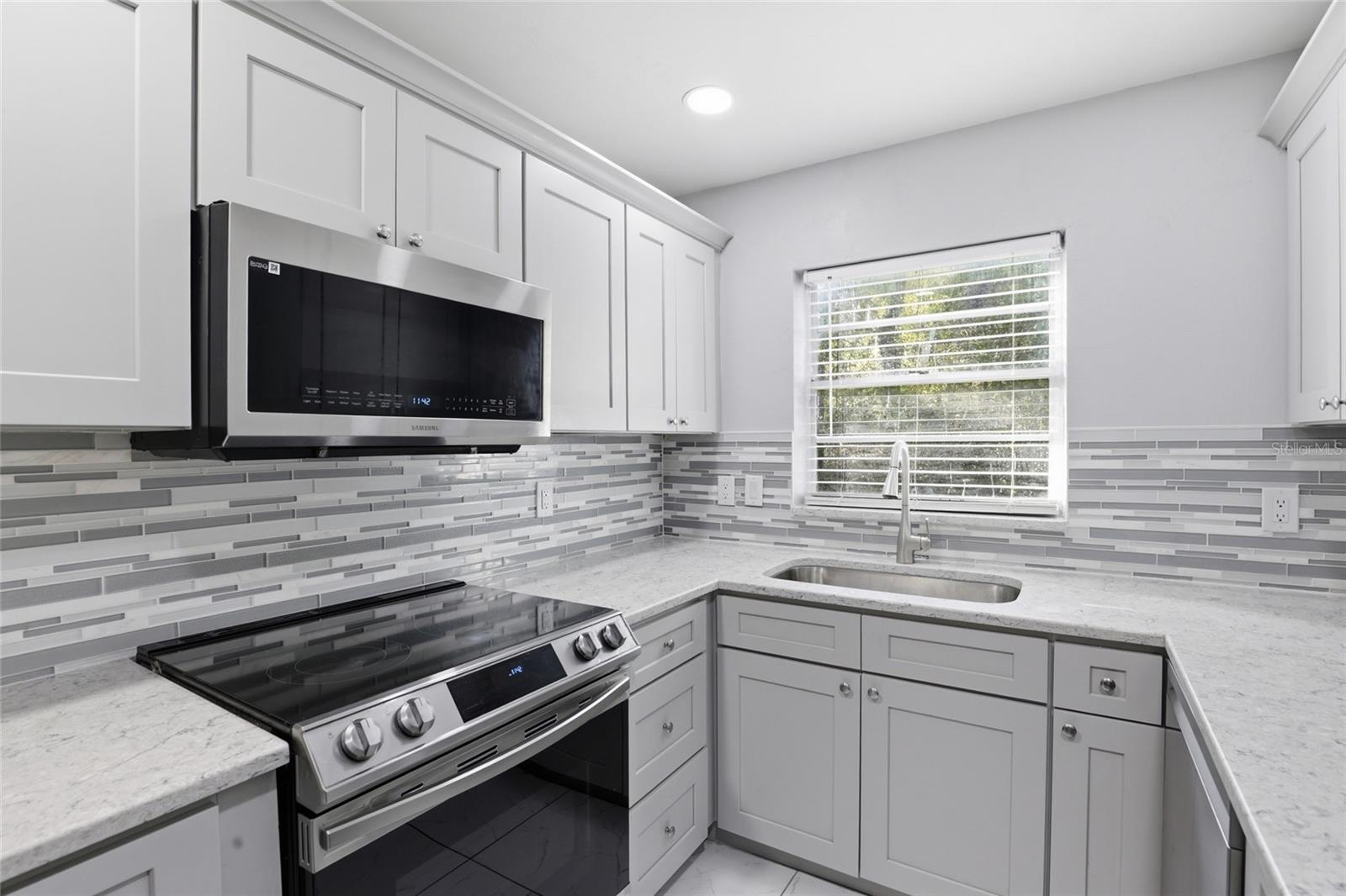 Image 9 of 29 For 11908 164th Terrace