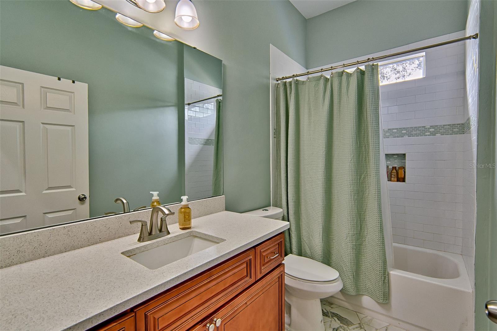 Image 21 of 42 For 15122 149th Road