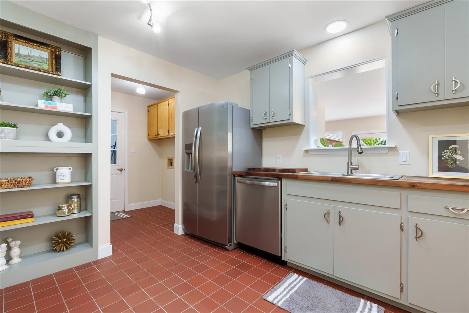 Image 13 of 69 For 12946 Myers Ann Street