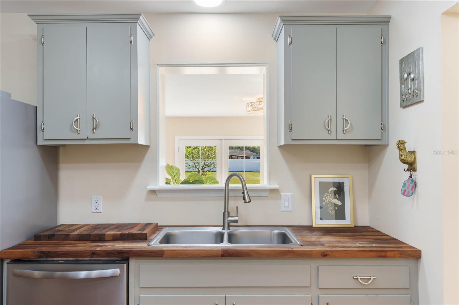 Image 14 of 69 For 12946 Myers Ann Street