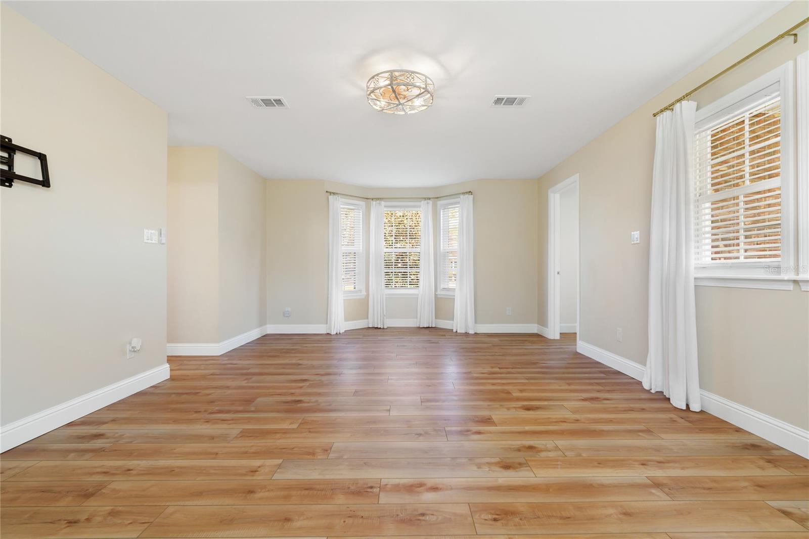 Image 30 of 69 For 12946 Myers Ann Street