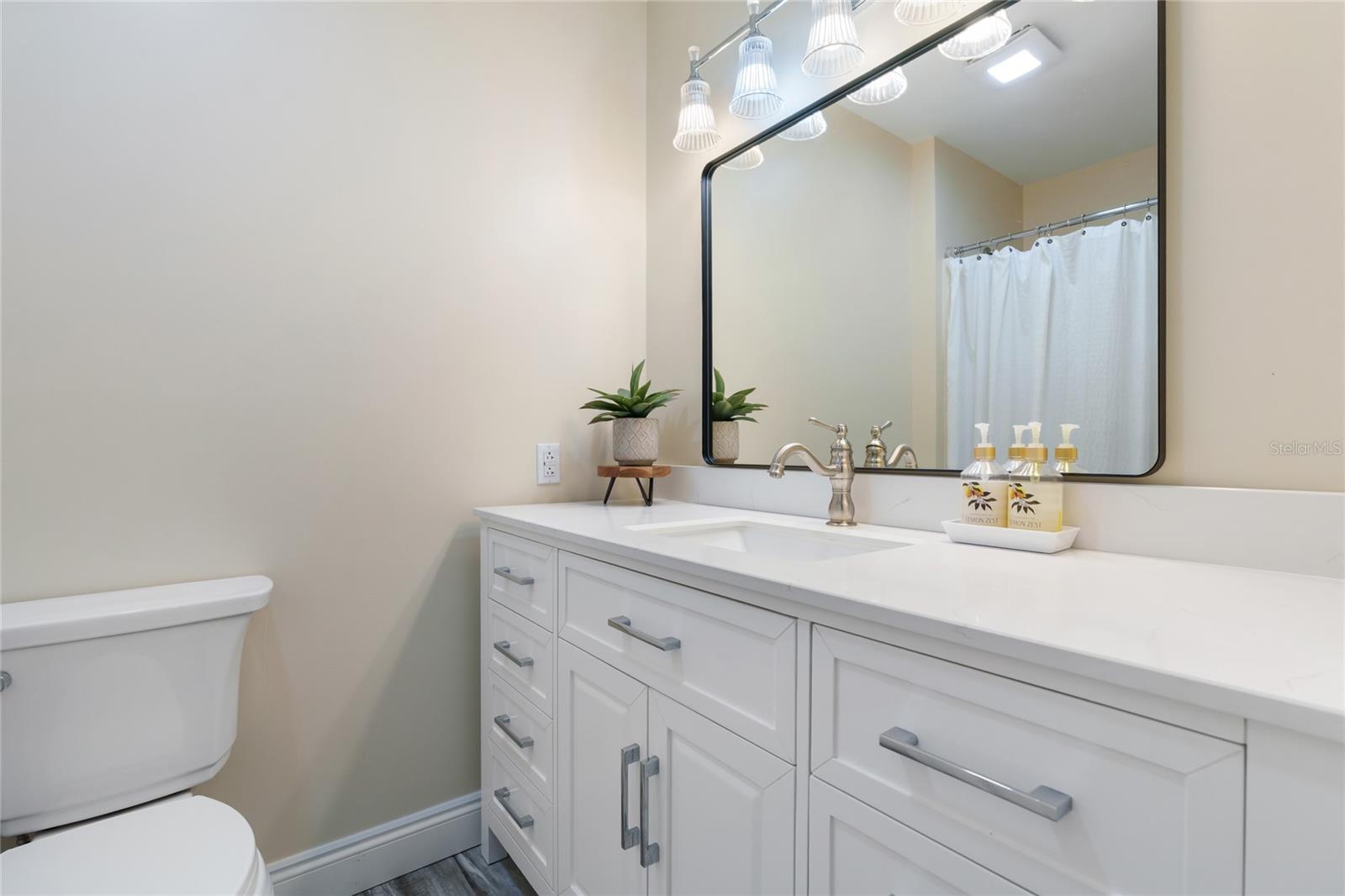 Image 46 of 69 For 12946 Myers Ann Street