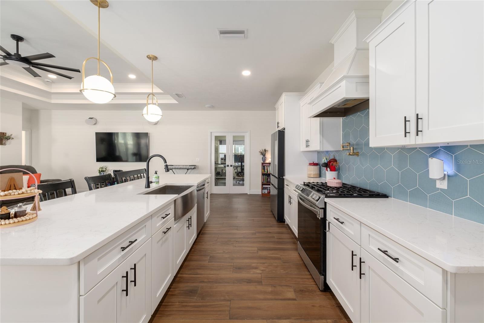 Image 13 of 37 For 6659 12th Lane