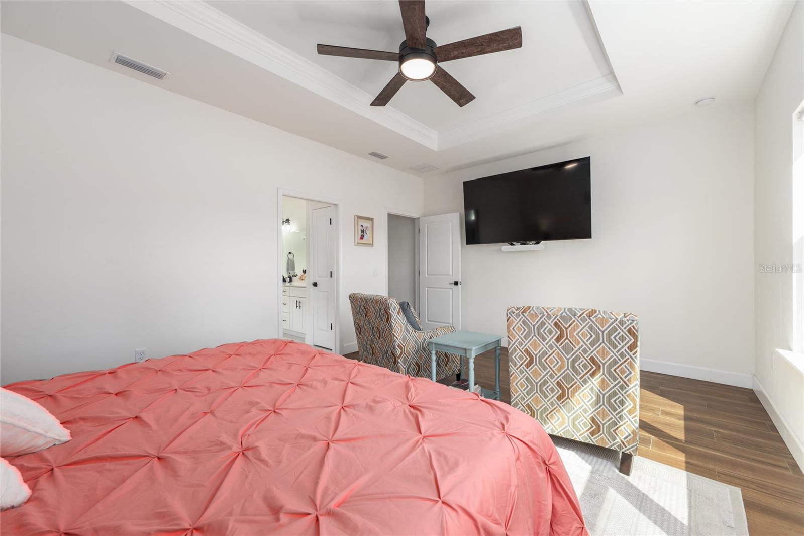 Image 20 of 37 For 6659 12th Lane