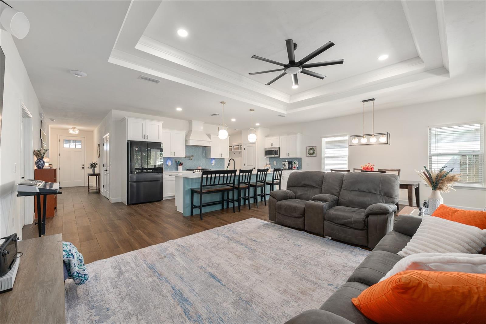 Image 5 of 37 For 6659 12th Lane