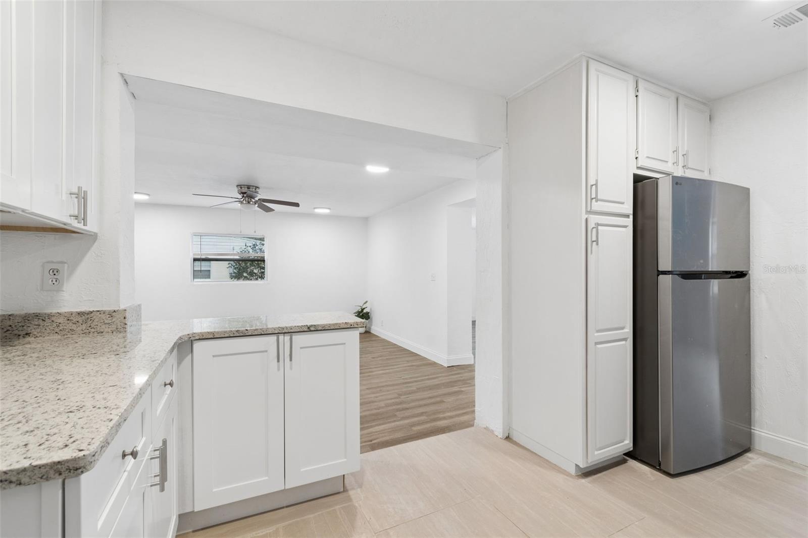 Image 11 of 25 For 220 33rd Avenue