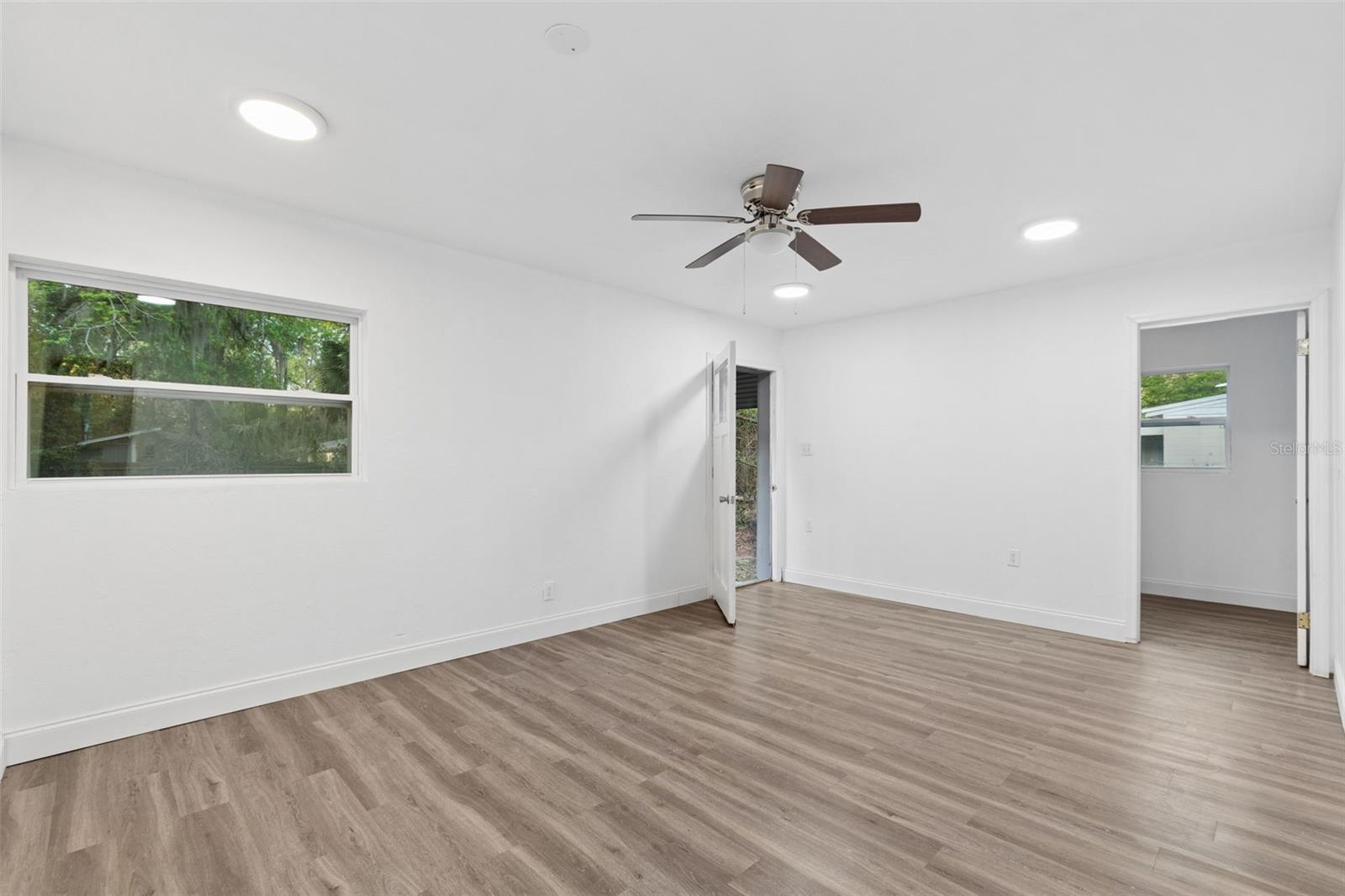 Image 12 of 25 For 220 33rd Avenue