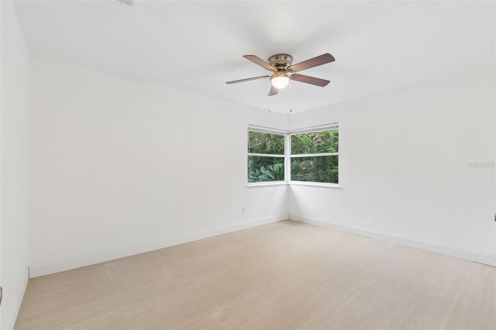 Image 17 of 25 For 220 33rd Avenue