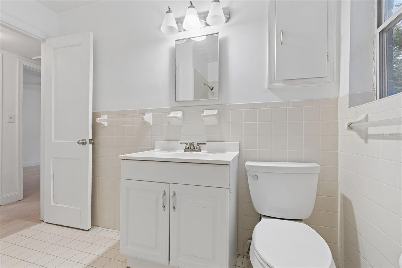 Image 21 of 25 For 220 33rd Avenue