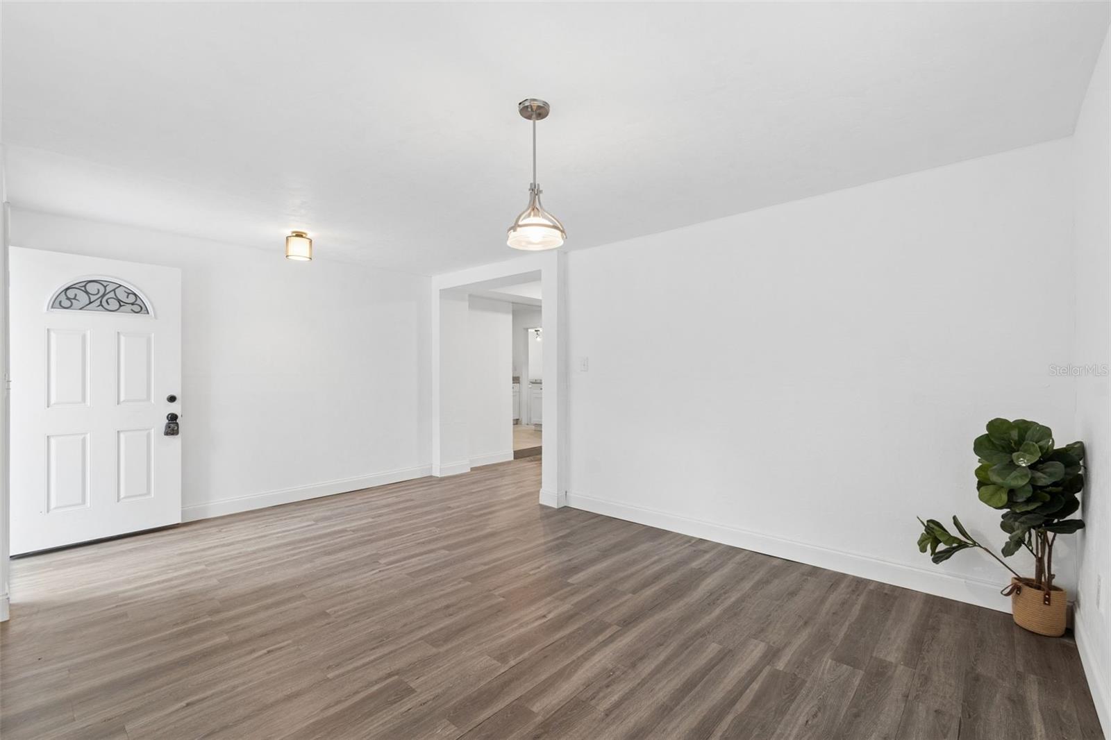 Image 4 of 25 For 220 33rd Avenue