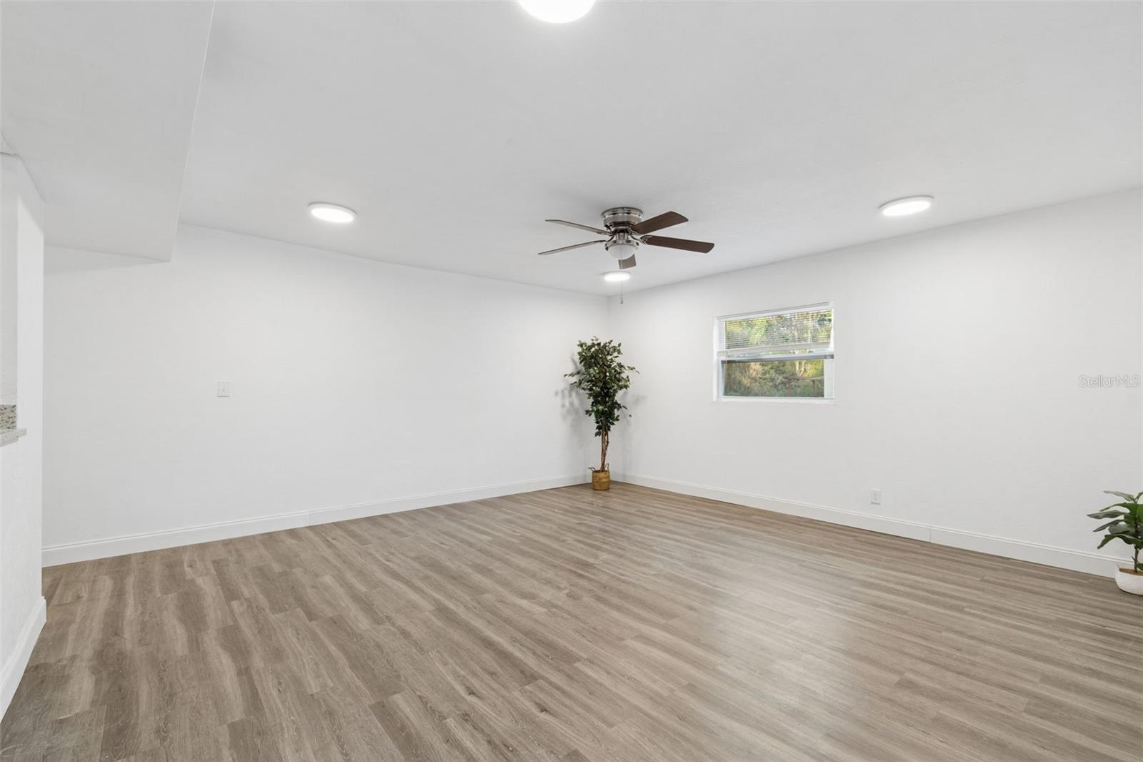 Image 5 of 25 For 220 33rd Avenue